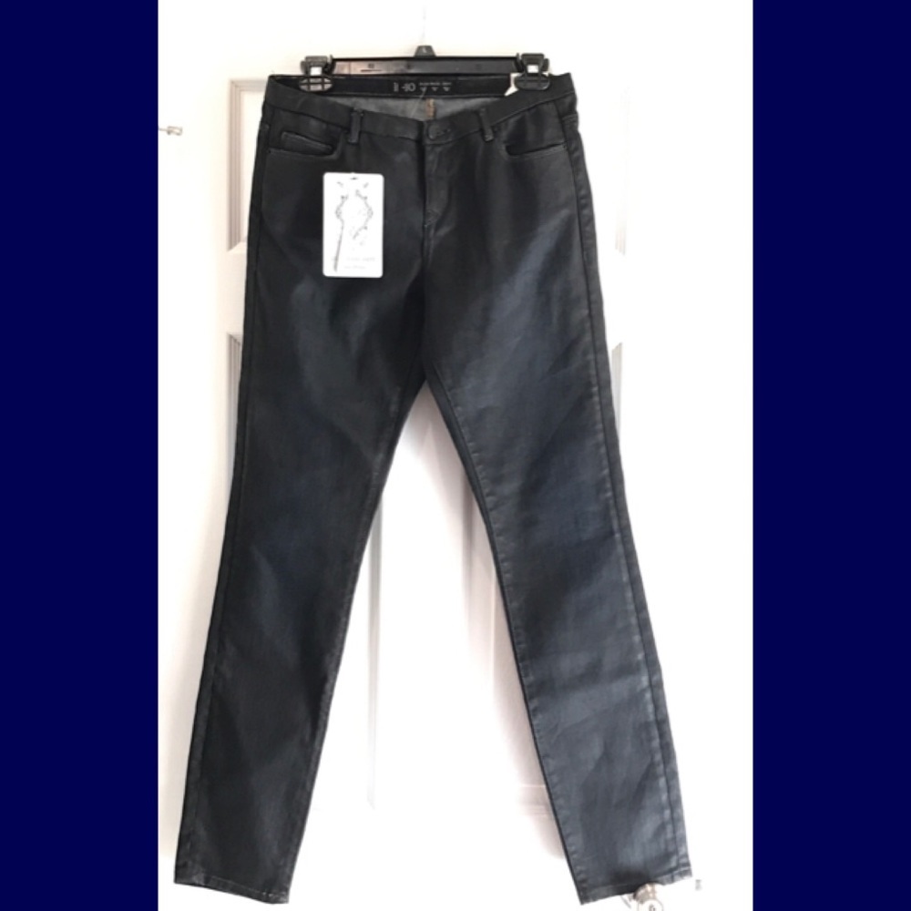 Just in! NWT Zara jeans 👖